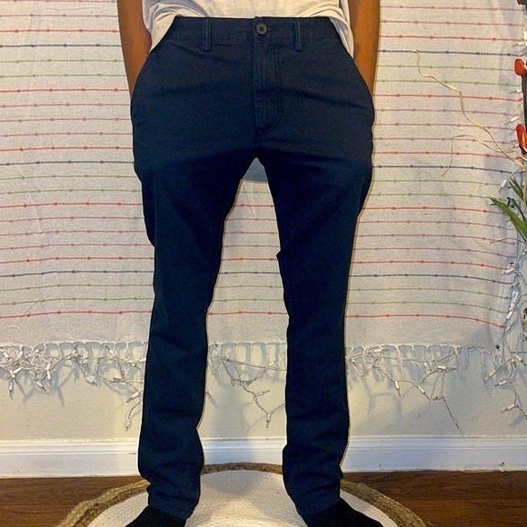 NWOT-Slim Ultimate Built-In Flex Chino Pants for Men - Picture 1 of 7